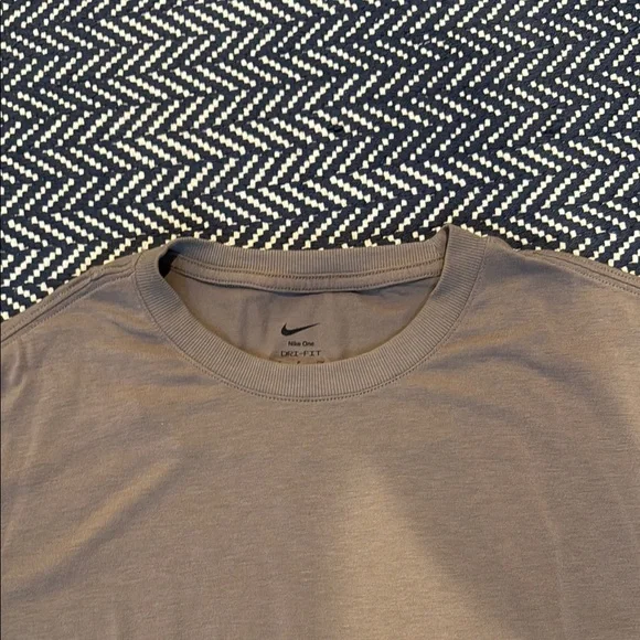 Nike Tan Short Sleeve Tee Classic Crew Neck - Picture 5 of 9